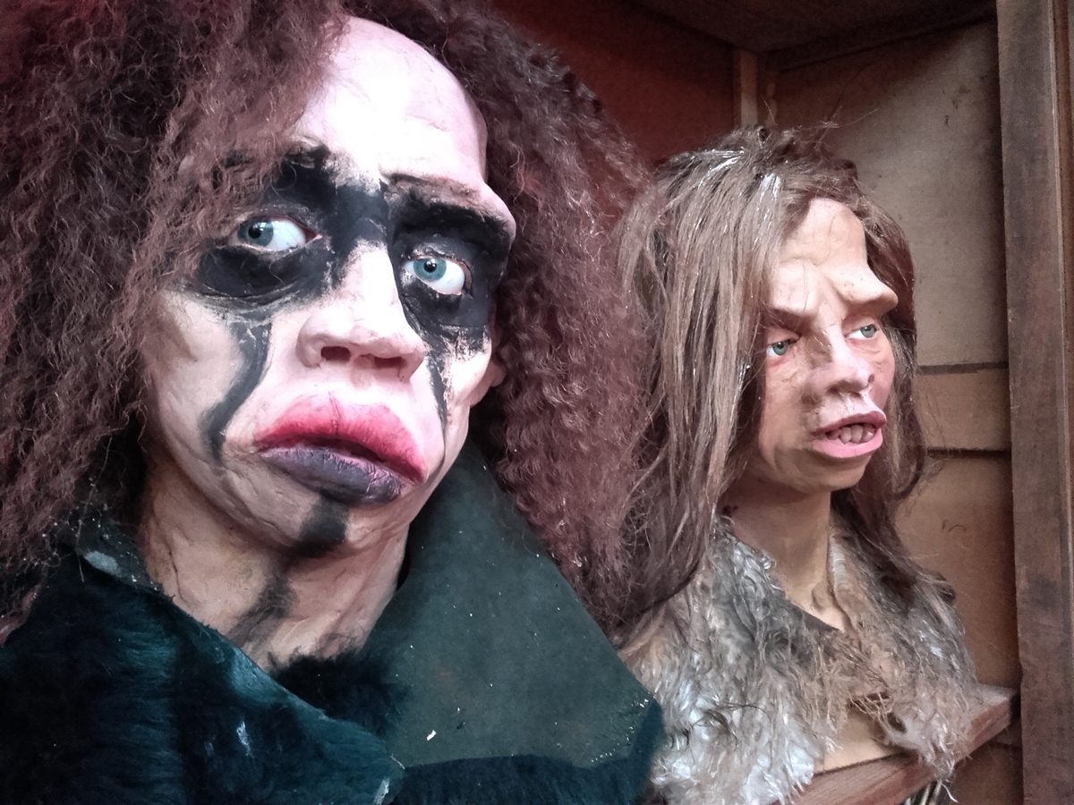 Yeti et personnages